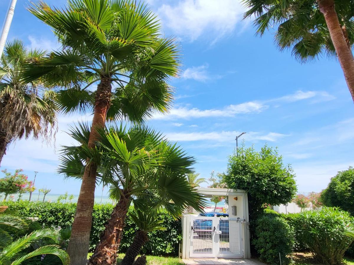 Residence Le Palme Grottammare Bagian luar foto